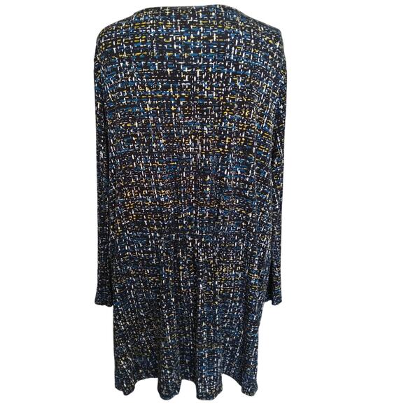 J. Jill Wearever Collection V-neck top in 2X  black blue pattern 3/4 sleeve - Picture 2 of 7